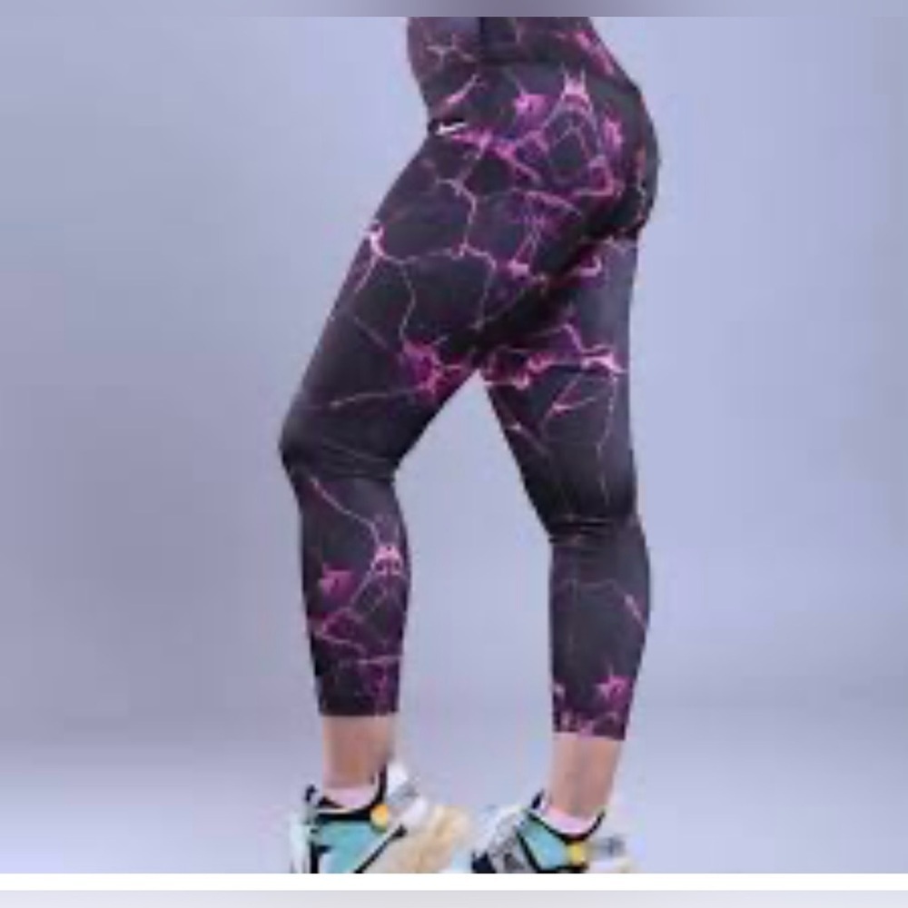 Nike Black and Pink Leggings Size M